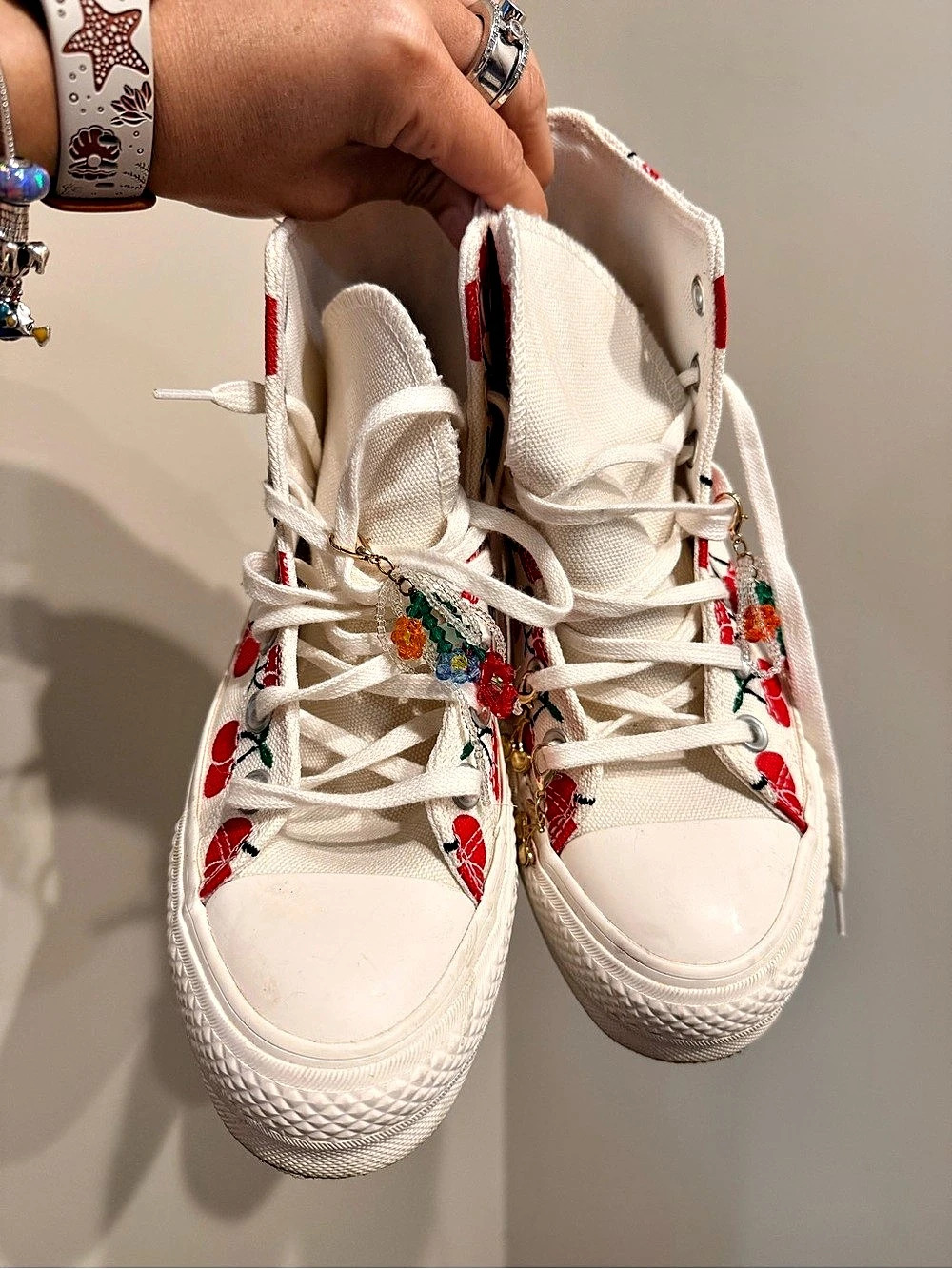 Converse Chuck Taylor All Star Lift Platform Cherries High Top US 8 - Picture 2 of 5